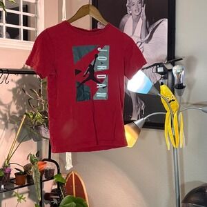 Jordan Red T-Shirt Jumpman‎ Graphic Tee Kids Size M (10-12) Casual Wear